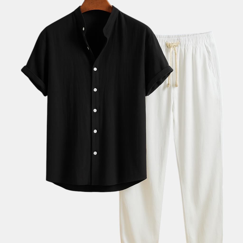 Tweedelige zomeroutfit voor heren met tijdloos design, luchtige pasvorm en ademende stof, perfect voor warme dagen en semi-formele momenten.