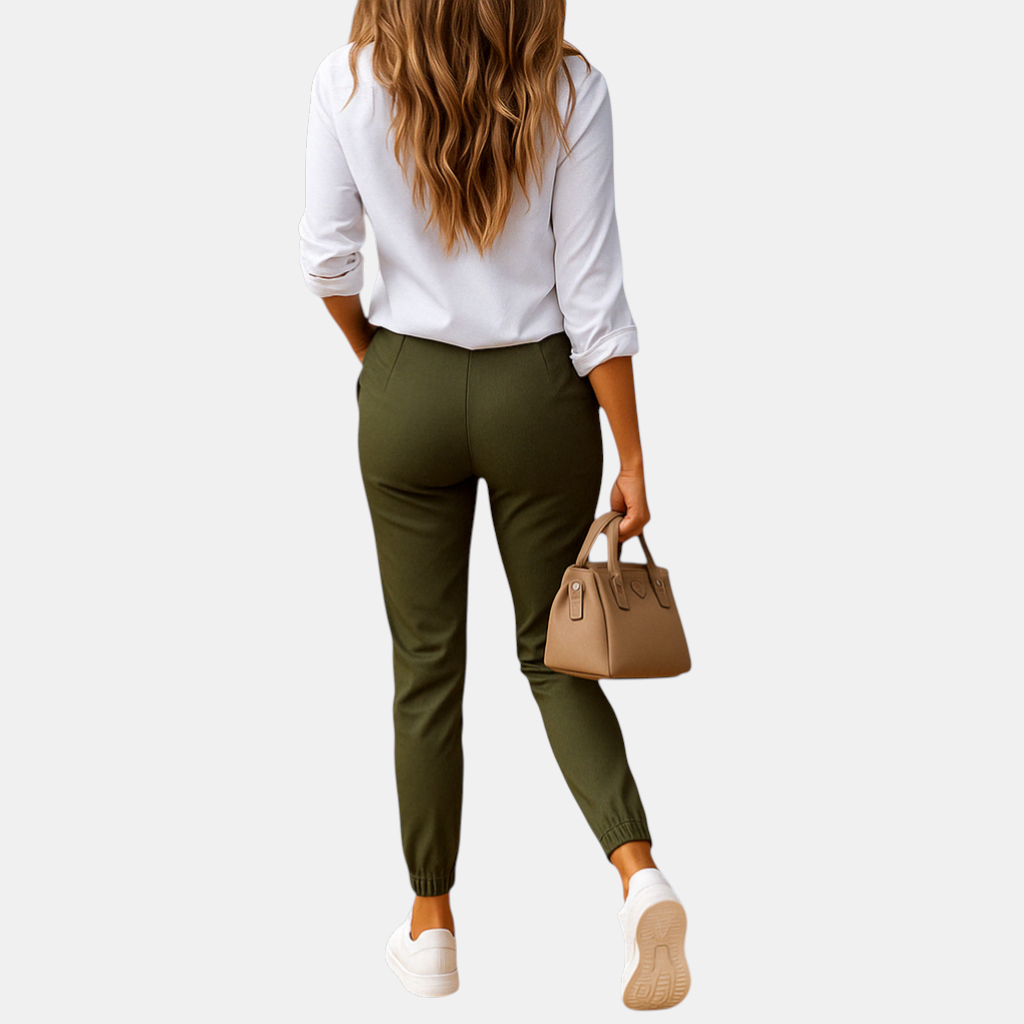 Dames chino broek met slim fit en stretch, verkrijgbaar in zwart, khaki en legergroen, perfect voor werk of casual outfits.