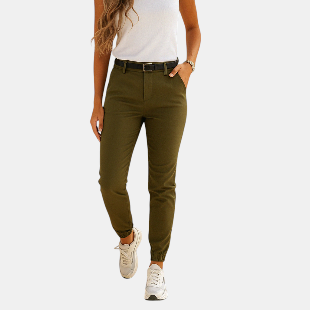 Dames chino broek met slim fit en stretch, verkrijgbaar in zwart, khaki en legergroen, perfect voor werk of casual outfits.