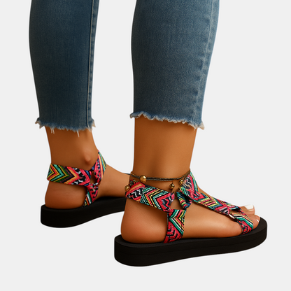 Stijlvolle Lianne boho sandalen met touwdesign en platte zool voor dames om door de stad te lopen.