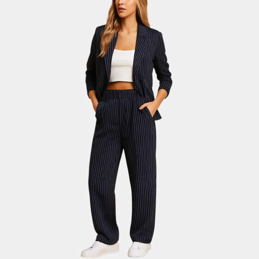 Dames blazer- en broekenset in blauw of grijs, elegant en comfortabel voor formele of casual momenten