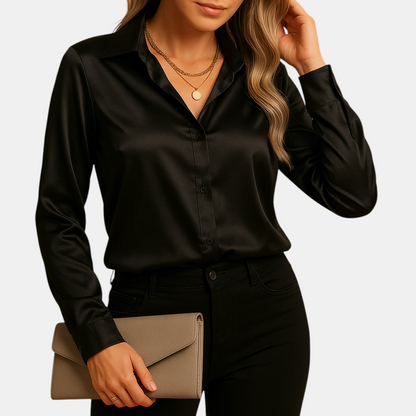 Tijdloze damesblouse met klassieke pasvorm en lichte stof, geschikt voor werk en dagelijkse gelegenheden