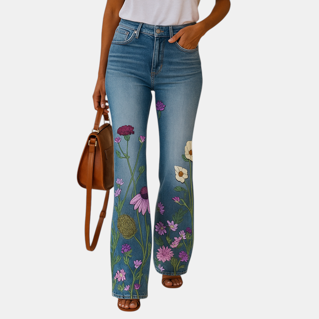 Dames flared jeans met bloemenprint en relaxte pasvorm van ademende stof, perfect voor lente- en zomeroutfits met een speelse touch.
