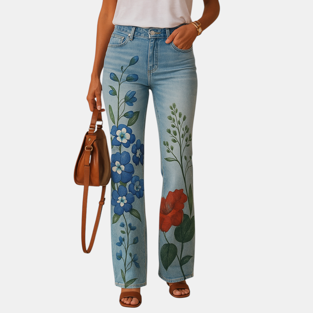 Dames flared jeans met bloemenprint en relaxte pasvorm van ademende stof, perfect voor lente- en zomeroutfits met een speelse touch.
