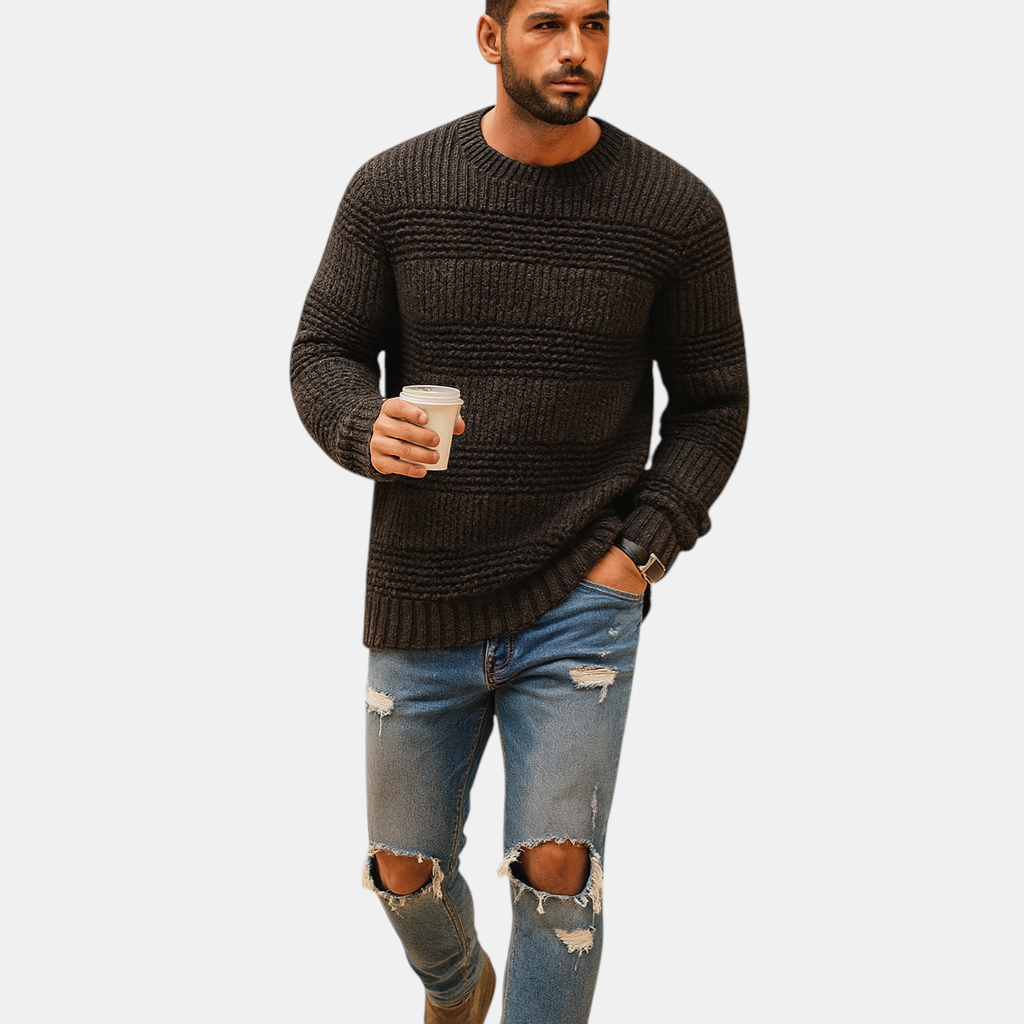 Gebreide Noorse trui voor heren met warme en tijdloze uitstraling, ideaal voor casual en formele looks in de herfst en winter.