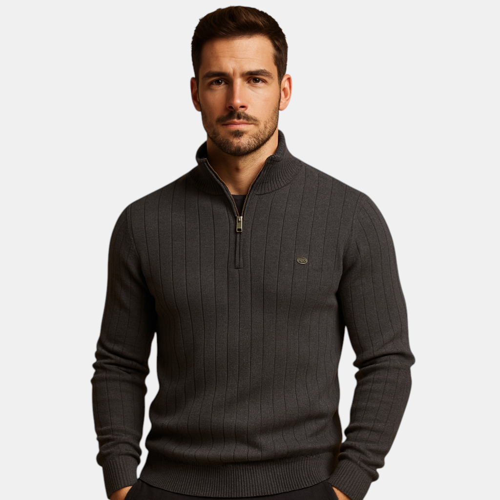 Gebreide heren trui met halve rits en hoge kraag, warme stof en slanke pasvorm. Ideaal voor casual en elegante looks in de herfst en winter.