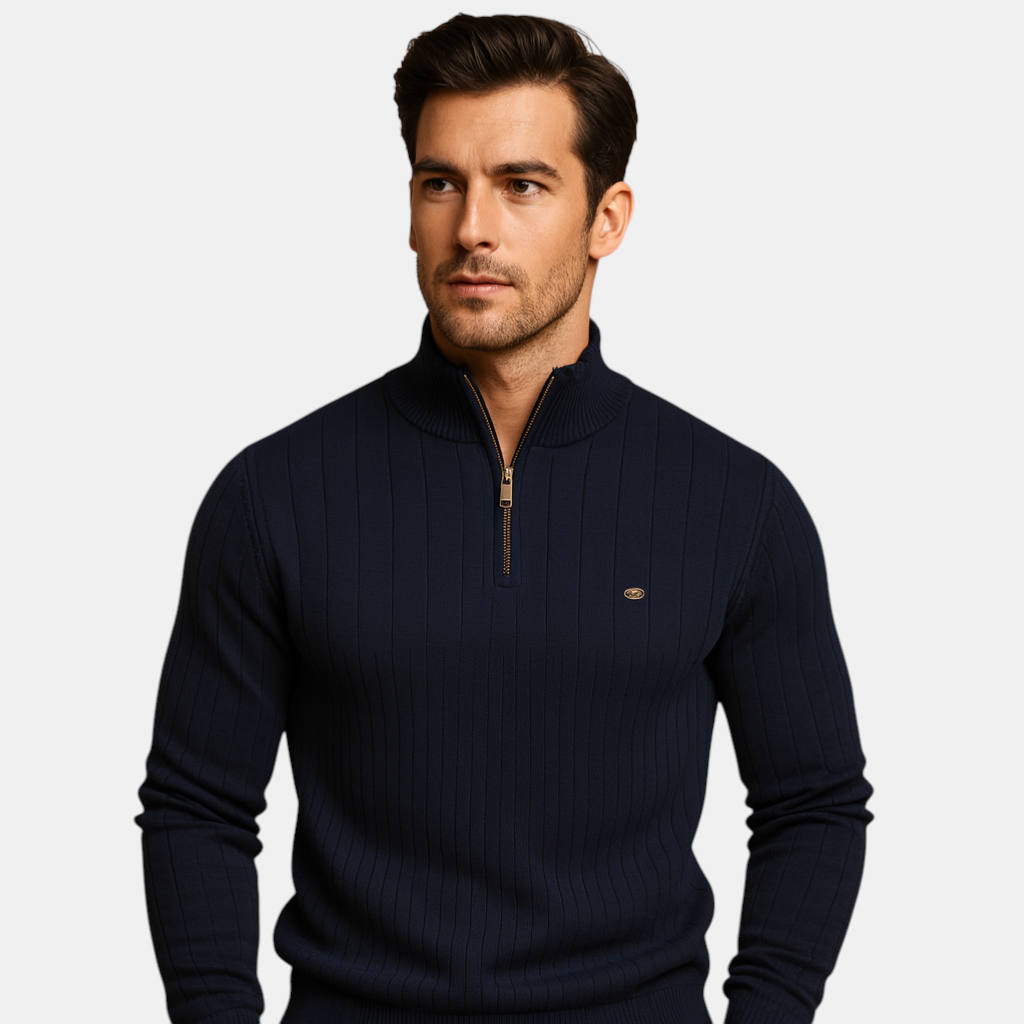 Gebreide heren trui met halve rits en hoge kraag, warme stof en slanke pasvorm. Ideaal voor casual en elegante looks in de herfst en winter.