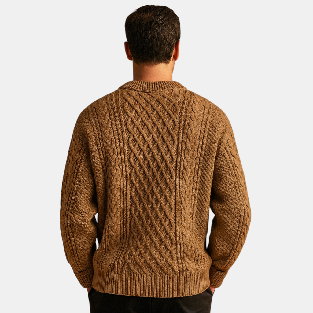 Gebreide wintertrui voor heren met ronde hals en losse pasvorm, ideaal voor koude dagen. Tijdloos ontwerp voor dagelijks gebruik en casual outfits.