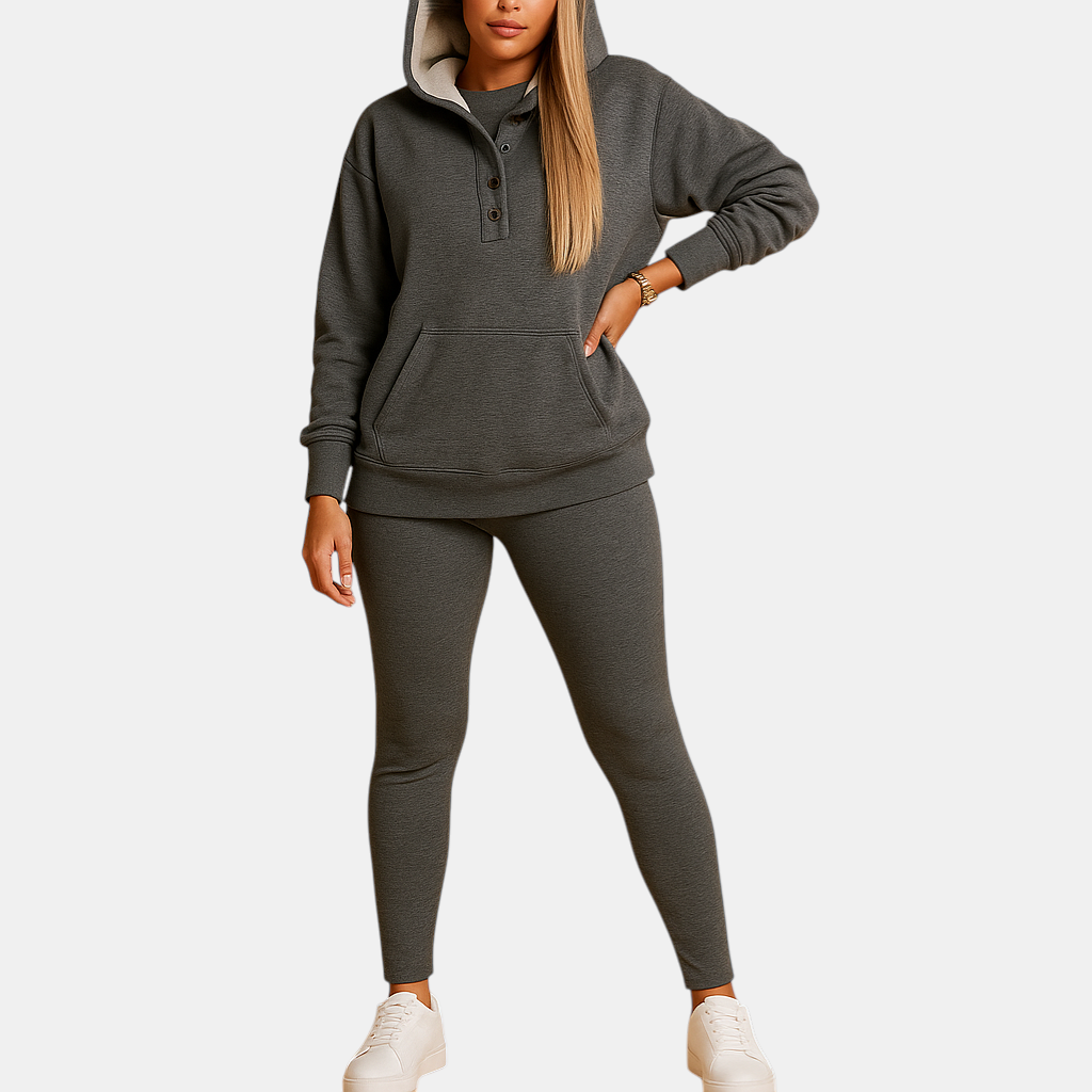 Comfortable and stylish jogger set for women, featuring soft materials and a relaxed fit for ultimate relaxation