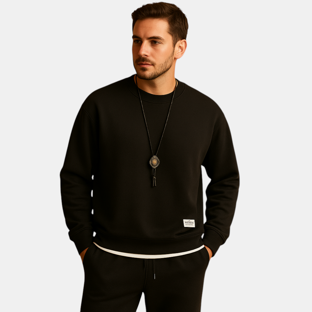 Joggingpak voor heren met sweater en jogging jeans, ideaal voor casual dagen en comfortabele momenten thuis of buiten.