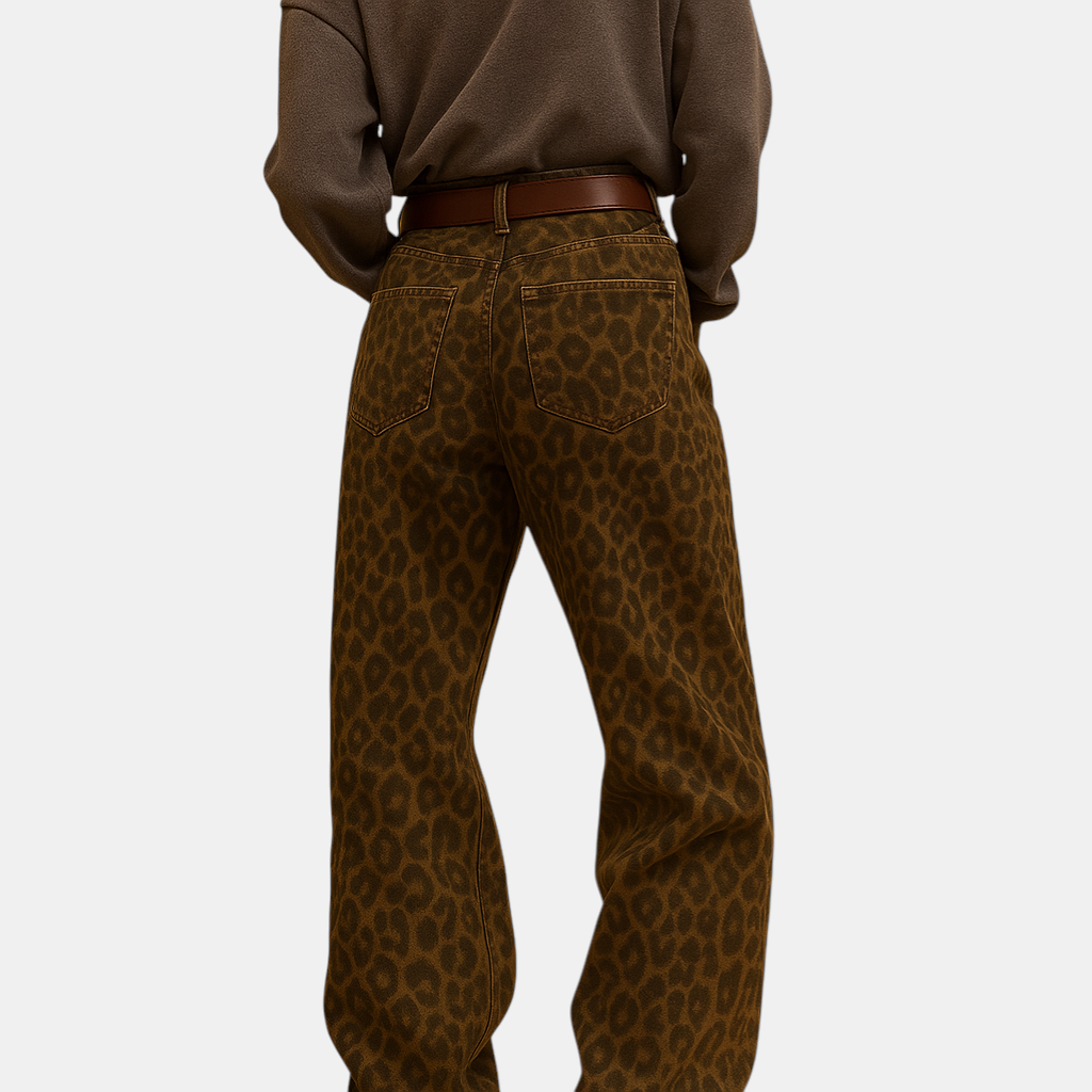 Slim fit damesjeans met luipaardprint in katoenen stretchstof, perfect voor casual en avondlooks.