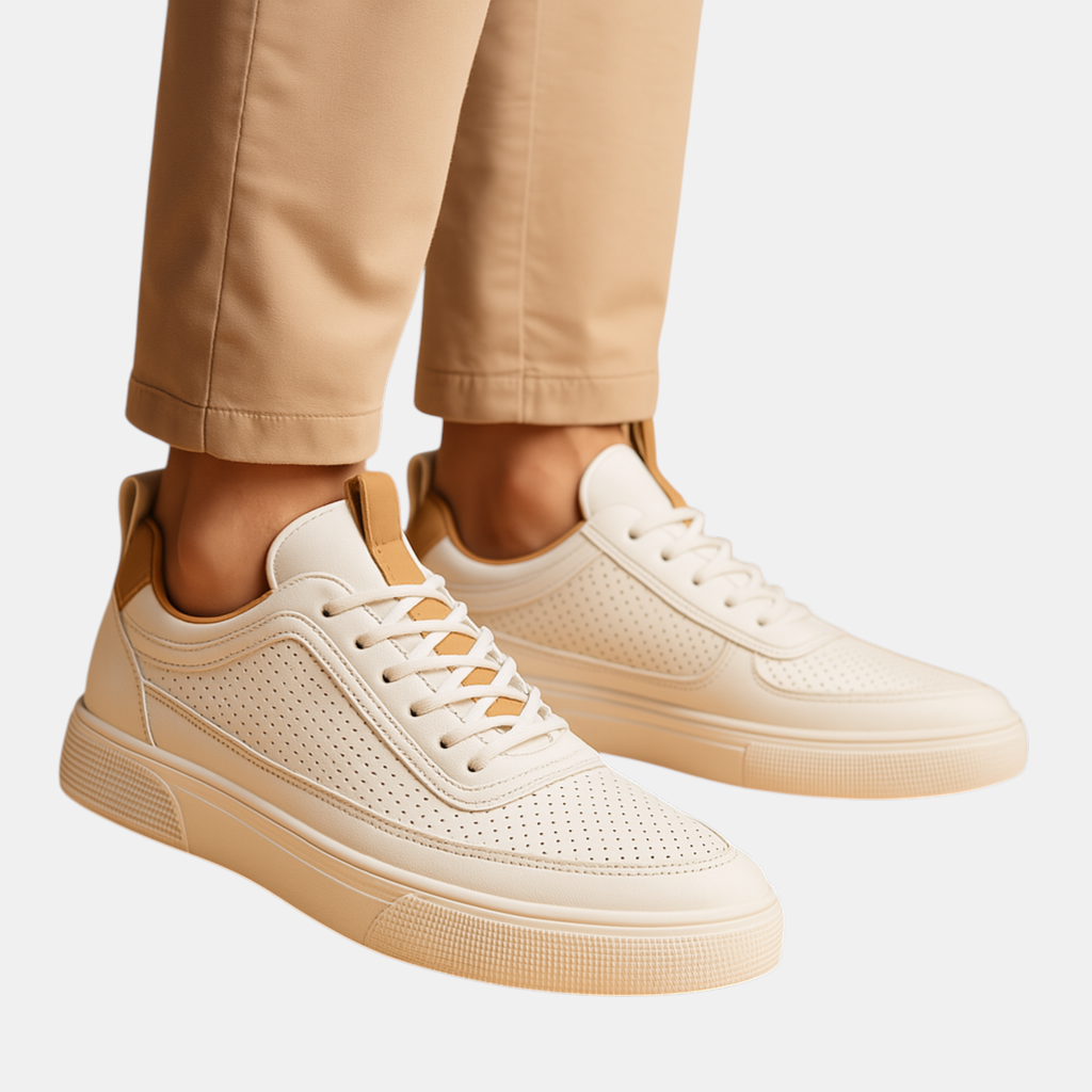 Lichtgewicht en comfortabele herensneakers met zachte binnenzool en stevige grip, ideaal voor dagelijks gebruik of lichte activiteiten.
