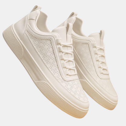 Lichtgewicht en comfortabele herensneakers met zachte binnenzool en stevige grip, ideaal voor dagelijks gebruik of lichte activiteiten.