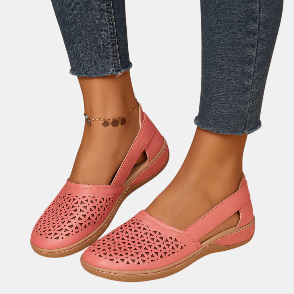 Luxe instapstappen met cut-outs voor de stijlvolle dame, comfortabel en chic
