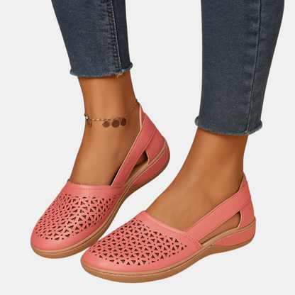 Luxe instapstappen met cut-outs voor de stijlvolle dame, comfortabel en chic