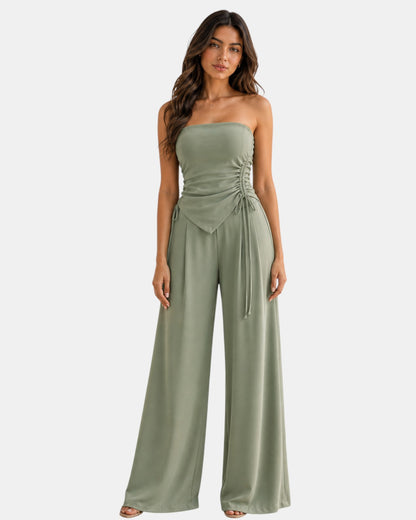 Luxen-Amsterdam Livia strapless top met ruches en wijde pijpen broek in saliegroen, perfect voor zomerse dagen.