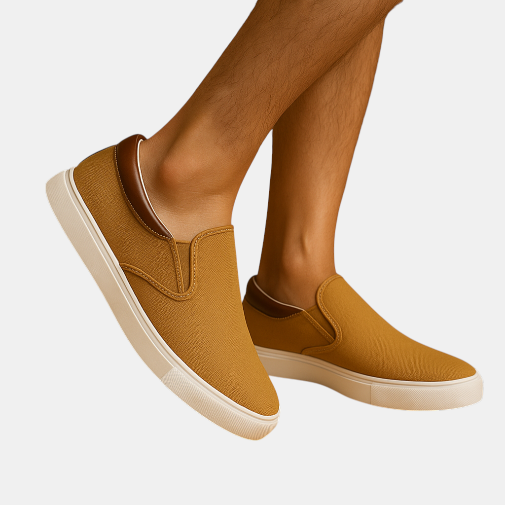 Heren instappers van ademend textiel met gewatteerde binnenzool, geschikt voor zowel casual als formele gelegenheden.
