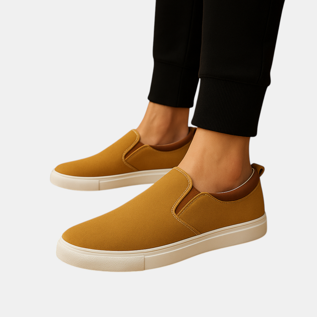 Heren instappers van ademend textiel met gewatteerde binnenzool, geschikt voor zowel casual als formele gelegenheden.