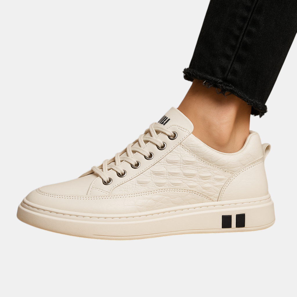 Herensneakers met moderne afwerking, comfortabele pasvorm en subtiele details, perfect voor casual en formele outfits.