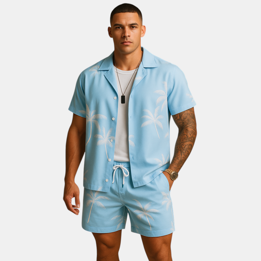 Zomerset voor heren met tropische palmbomen- en verenprint, perfect voor zonnige vakantiedagen en zomerse uitstapjes.