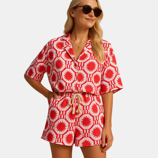 Luxurious summer dress with floral print and elastic waistband, perfect for beach, city, or casual outings