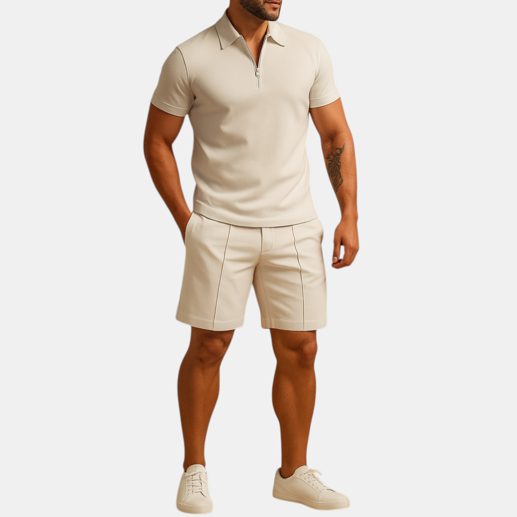 Heren zomerset met elegante polo en korte broek, perfect voor warme dagen en stijlvolle zomeroutfits.