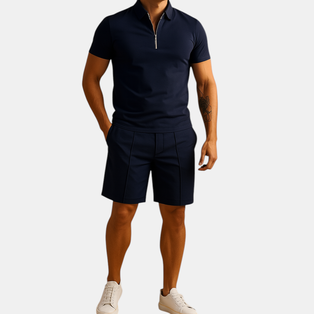 Heren zomerset met elegante polo en korte broek, perfect voor warme dagen en stijlvolle zomeroutfits.