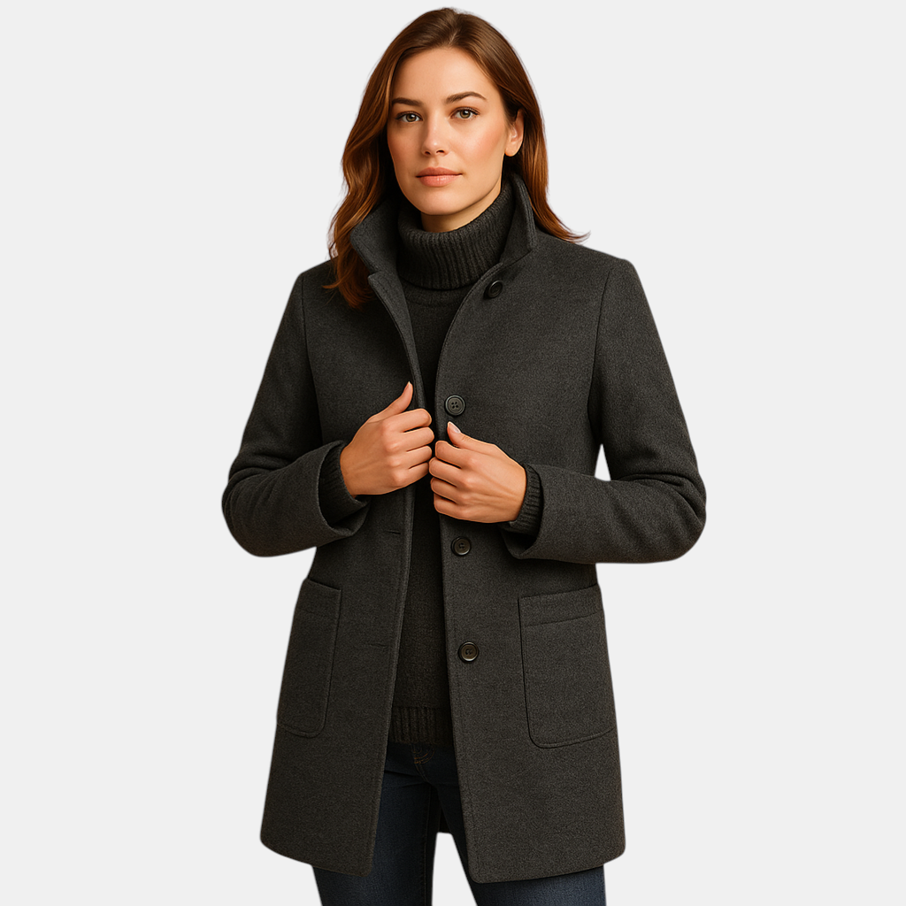 Zachte winterjas voor dames met relaxte pasvorm en tijdloze details. Elegant, warm en comfortabel, ideaal voor dagelijkse winterse gelegenheden.